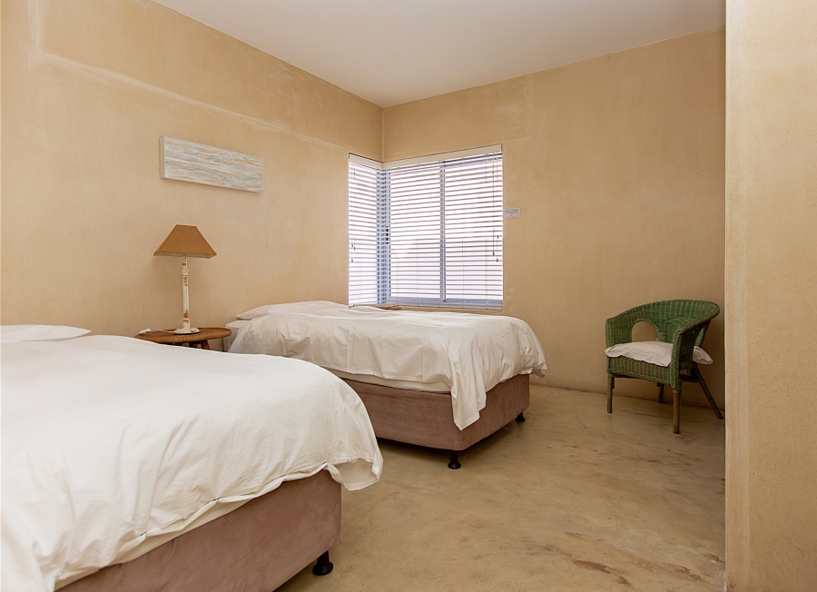 6 Bedroom Property for Sale in Paradise Beach Western Cape